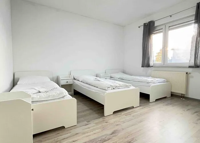 Sad701 - Grosse Monteurwohnung Uebergangswohnung * Schwandorf in Bayern